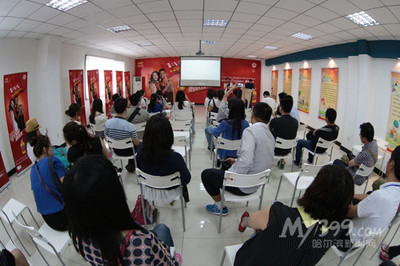 网络媒体龙江行 走进金龙鱼哈尔滨工厂，见证“透明行动”下的品质坚守